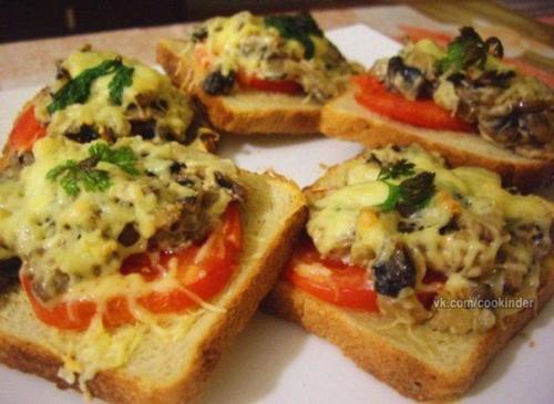 7 рецептов горячих бутербродов.

