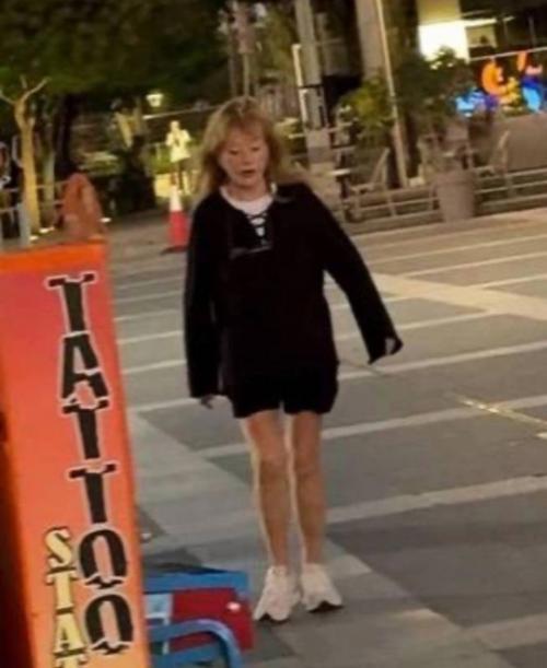 Семейка в сборе: иноагент Максим Галкин показал фото с женой, детьми и Кристиной Орбакайте. 01