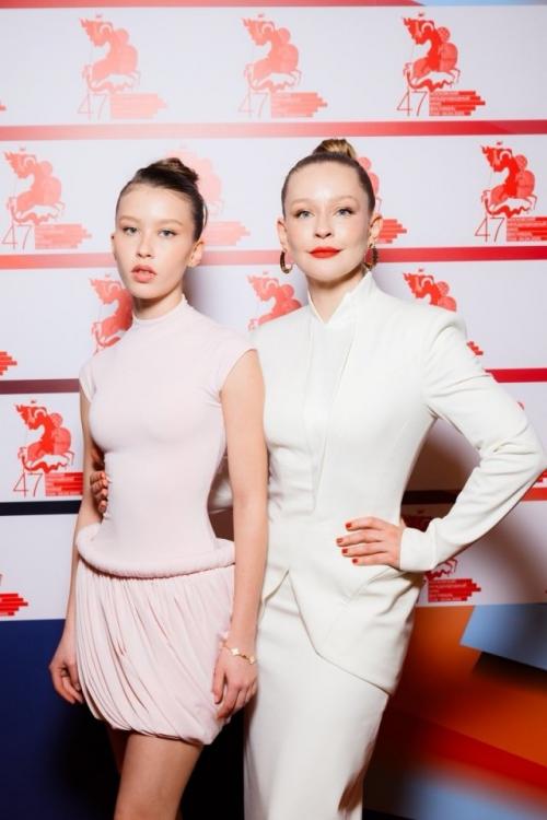 Аня пересильд вошла в тройку лучших актрис года по версии вциом, разделив первое место с Марией Ароновой и Светланой ходченковой.

