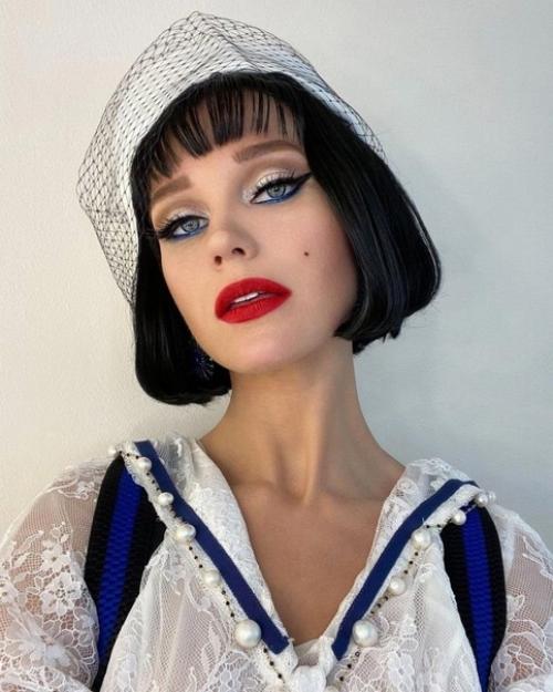 Многие фанаты говорят, что асмус заметно испортилась после развода. 04