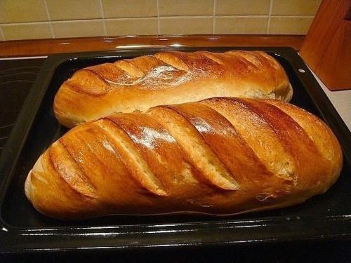 Мы выпекаем хлебо - булочные изделия в домашних условиях! 

