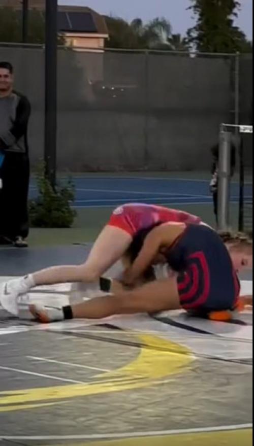 Днем в борцовке, вечером в платье! 01