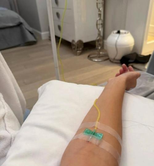 Оказалась под Капельницей - Аврора киба после расставания с Григорием Лепсом загремела в больницу. 01