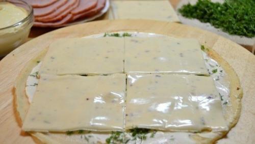 Блинные рулетики с начинкой из ветчины и сыра. 06 Блинные рулетики с начинкой из ветчины и сыра. 06