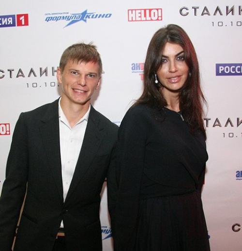 Андрей Аршавин суд у своей бывшей жены выиграл. 02