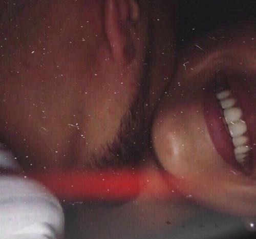 Глупо, конечно, скучать по человеку, с которым ты ни фига не ладишь. 02