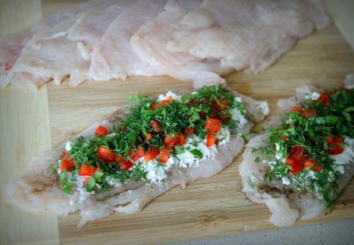 Куриные рулетики в беконе (хрустящие снаружи и сочные внутри). 03