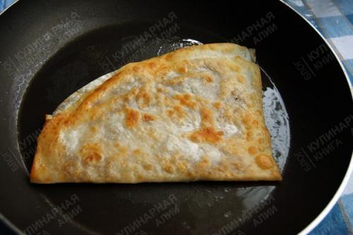 Ленивые чебуреки.   Но получилось настолько вкусно, что даже не ожидала! 07