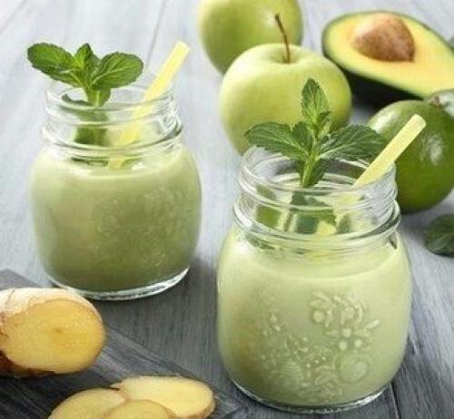 Фитнес рецепт: яблочно - кефирный коктейль.