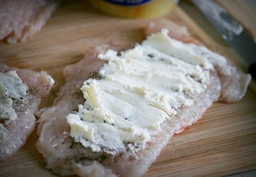 Куриные рулетики в беконе (хрустящие снаружи и сочные внутри). 02