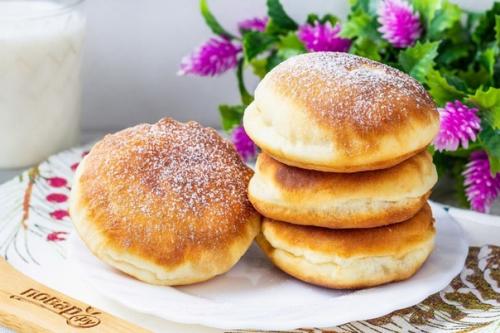 Пышки на сметане.  Ингредиенты: Пышки на сметане.  Ингредиенты: