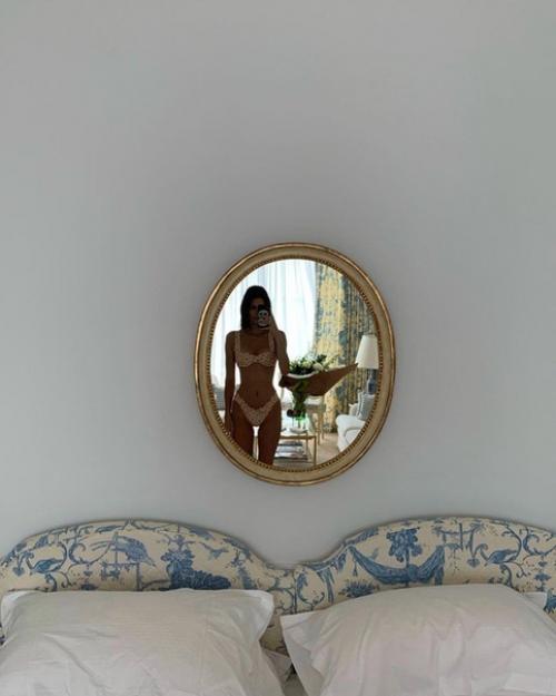 Спасибо фигуре Кендалл за мою заниженную самооценку. 02