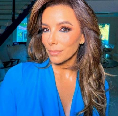 Еве лонгории 51 и её новые фото снова взорвали интернет.

