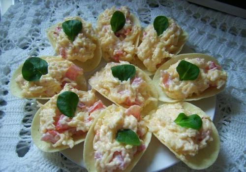 Закуска на чипсах: 7 вариантов оригинальной начинки.