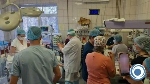 В Санкт-петербурге впервые в истории России родилась однояйцевая четверня. 
