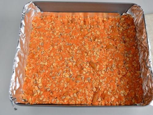 Морковные квадратики с курагой, семечками и овсяными хлопьями? 03 Морковные квадратики с курагой, семечками и овсяными хлопьями? 03