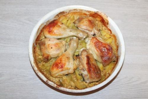 Картофель с курицей в сливках. 05