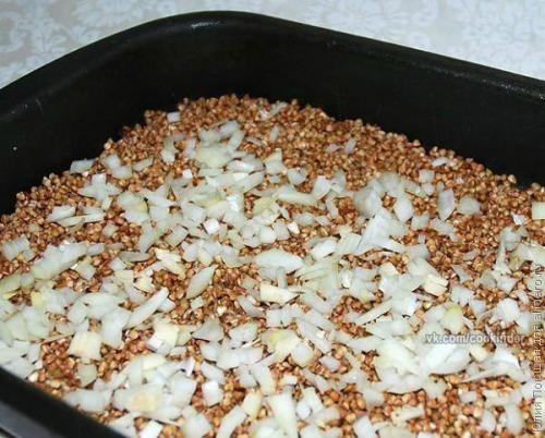 Курица, запеченная с гречкой. 01