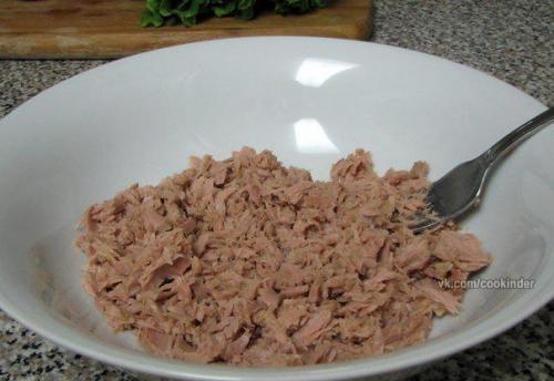 Зеленый салат с тунцом. 01 Зеленый салат с тунцом. 01