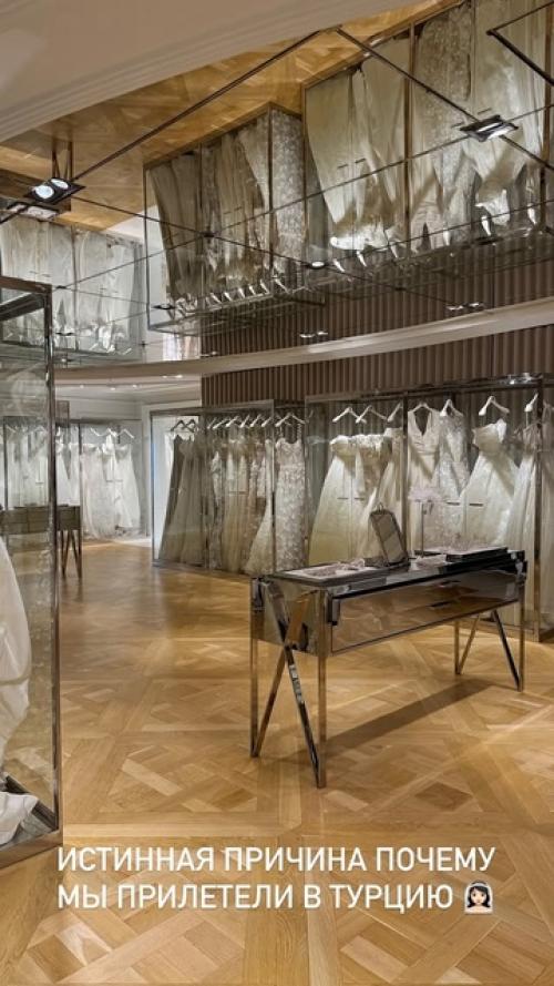 Ксения Бородина готовит жениха к свадьбе: пересадка волос в Турции. 03