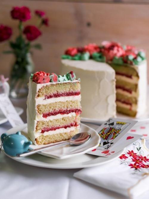 Миндальный торт с клубникой. Миндальный торт с клубникой.