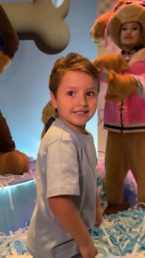 Кети топурия отпраздновала 4-летие сына Адама. 02