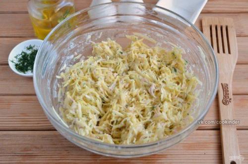 Драники с ветчиной, сыром и зеленью. 04
