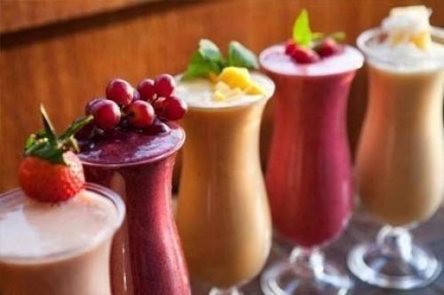 10 рецептов диетических смузи. 

