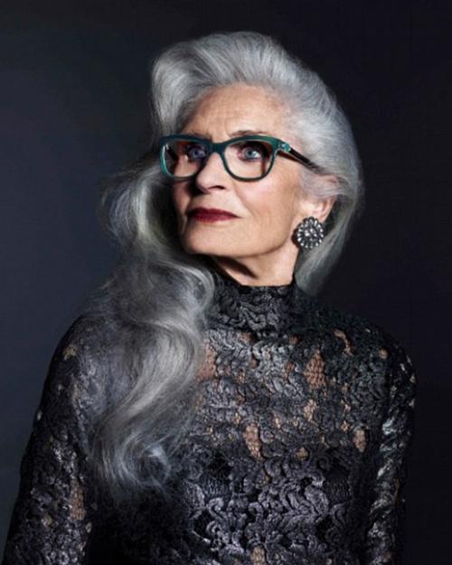 Самая пожилая модель на планете Дафна селф уверена, что после 80 лет карьера только начинается. 

