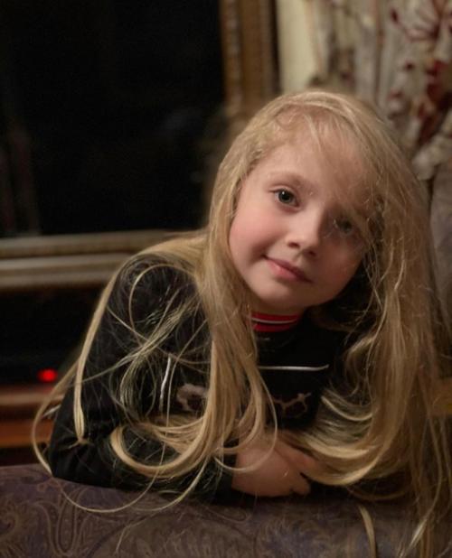 Алла пугачева со своей доченькой! 02