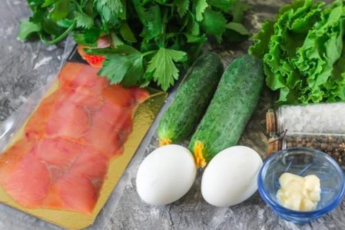 Салат с горбушей, огурцом и яйцом. 01 Салат с горбушей, огурцом и яйцом. 01