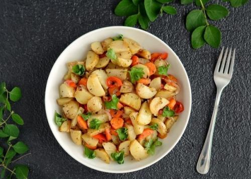 Картошка в рукаве с овощами. Картошка в рукаве с овощами.