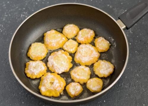 Жареные патиссоны.  Ингредиенты: 02