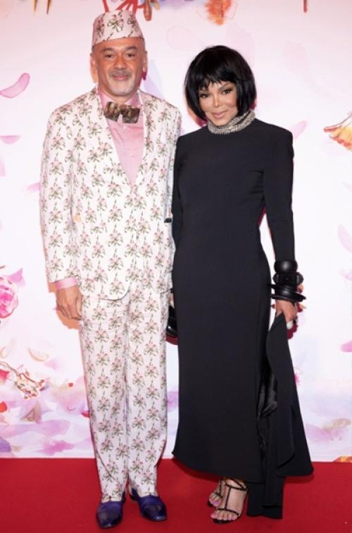 Сестра Майкла джексона Джанет копией покойного брата стала. 01