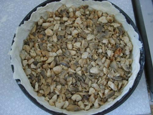 Вкуснейший пирог.  Ингредиенты (конечно, все зависит от формы, в которой запекать; я беру для 25-сантиметровой: 03 Вкуснейший пирог.  Ингредиенты (конечно, все зависит от формы, в которой запекать; я беру для 25-сантиметровой: 03