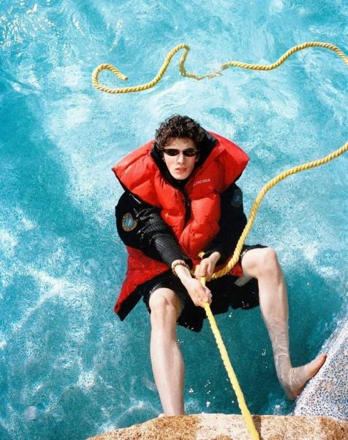 Марк эйдельштейн появился на страницах августовского номера Vogue China. 01