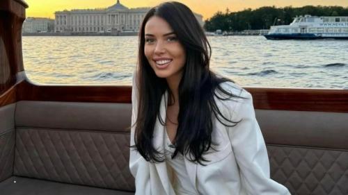 Анастасия Решетова призналась, что набрала несколько килограммов - и чувствует себя немного иначе. 01