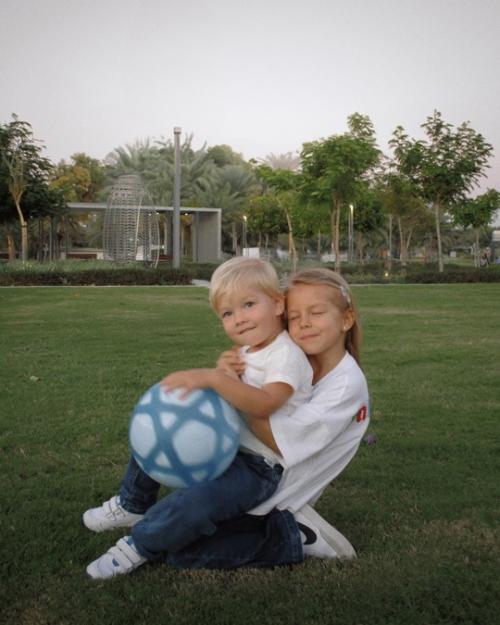 Нюша приняла решение не бороться за детей: после развода 5-летняя Серафима - симба и 2-летний саффрон останутся с отцом в Дубае. 01 Нюша приняла решение не бороться за детей: после развода 5-летняя Серафима - симба и 2-летний саффрон останутся с отцом в Дубае. 01