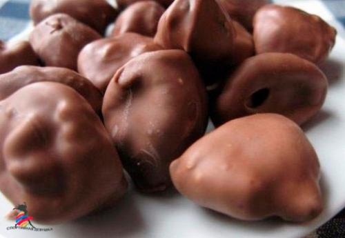 Чернослив в шоколаде - пальчики оближешь? 
