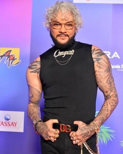 Алсу выразила восхищение новой физической формой Филиппа Киркорова на открытии фестиваля Новая Волна. 01