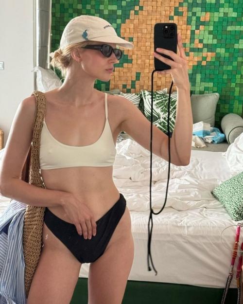 Постройневшая Александра бортич показала фигуру в бикини с отдыха с сыном. 01