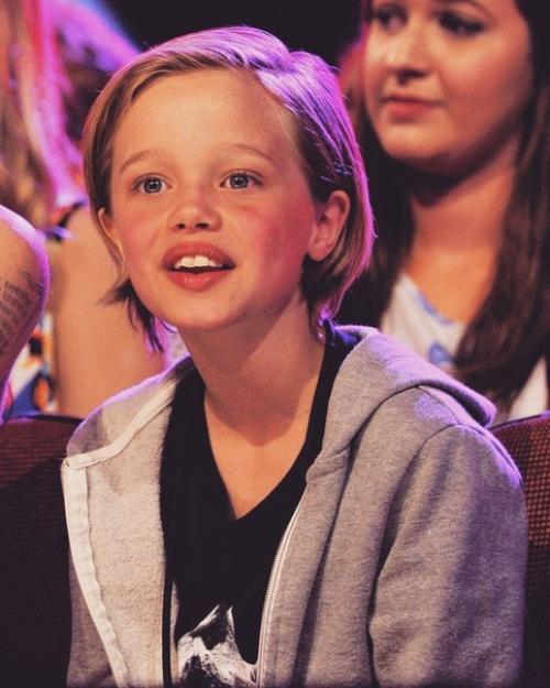 13-Летняя дочь Анджелины Джоли больше не дочь. 04