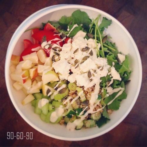 Топ - 6 низкокалорийных салатов на все случаи жизни.