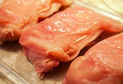 Кypиная грудка с сыpoм. 01