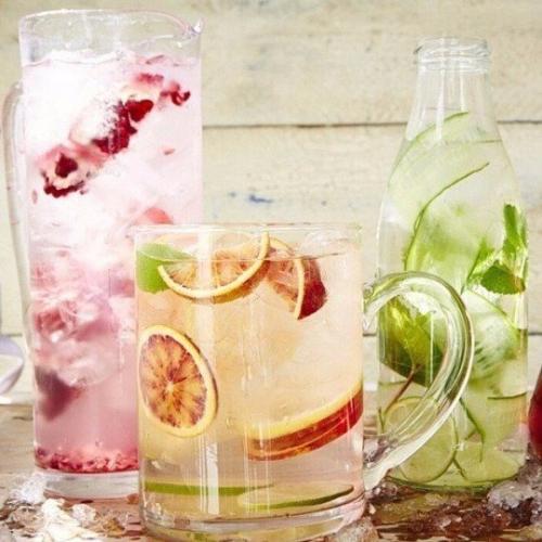 10 освежающих напитков для жаркого лета.

