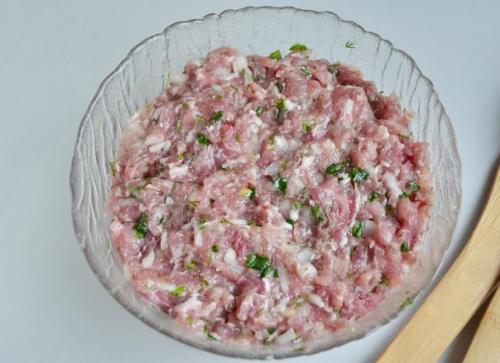 Хинкали.  Ингредиенты:   Мука пшеничная - 4 стак. 04 Хинкали.  Ингредиенты:   Мука пшеничная - 4 стак. 04