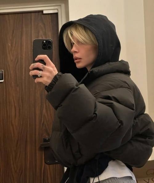 Анастасия ивлеева снова стала блондинкой. 02