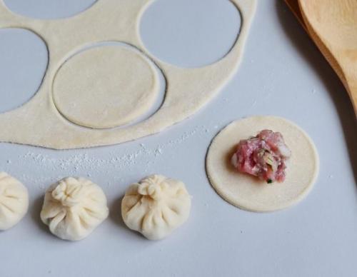 Хинкали.  Ингредиенты:   Мука пшеничная - 4 стак. 05 Хинкали.  Ингредиенты:   Мука пшеничная - 4 стак. 05