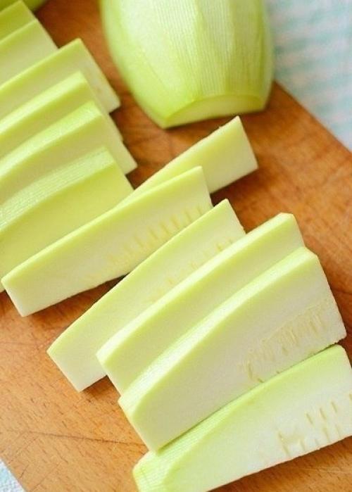 Кабачковые брусочки в кляре вкусно. 02 Кабачковые брусочки в кляре вкусно. 02