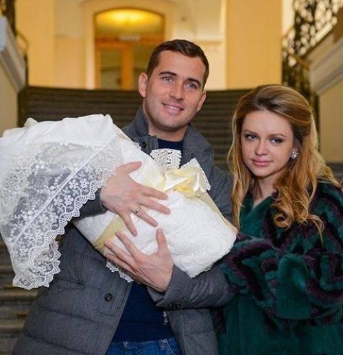 Александр кержаков готовится стать отцом в четвертый раз. 02